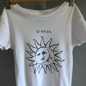 Cropped white t-shirt